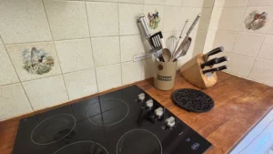 Gamekeepers cottage suffolk kitchen1
