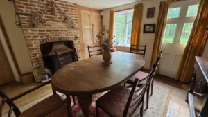Gamekeepers cottage suffolk dining room