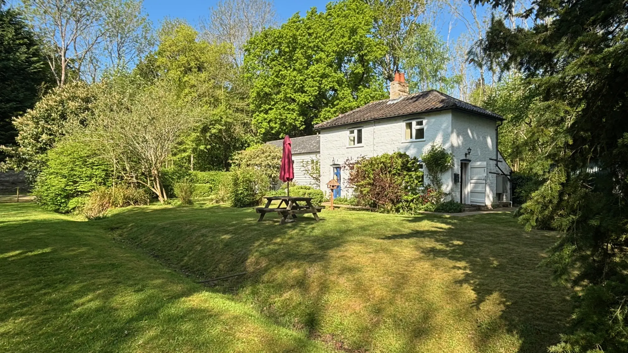 Gamekeepers cottage suffolk outside view3